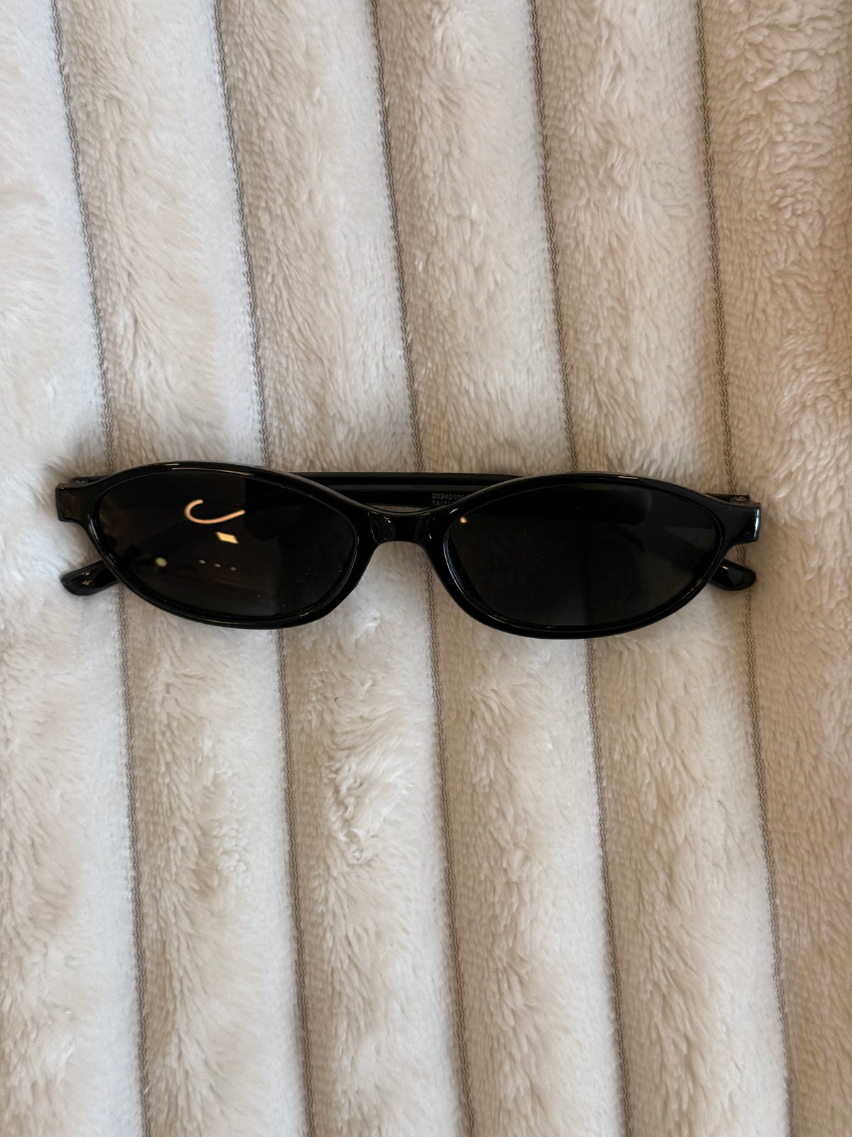 Gafas rombo negras