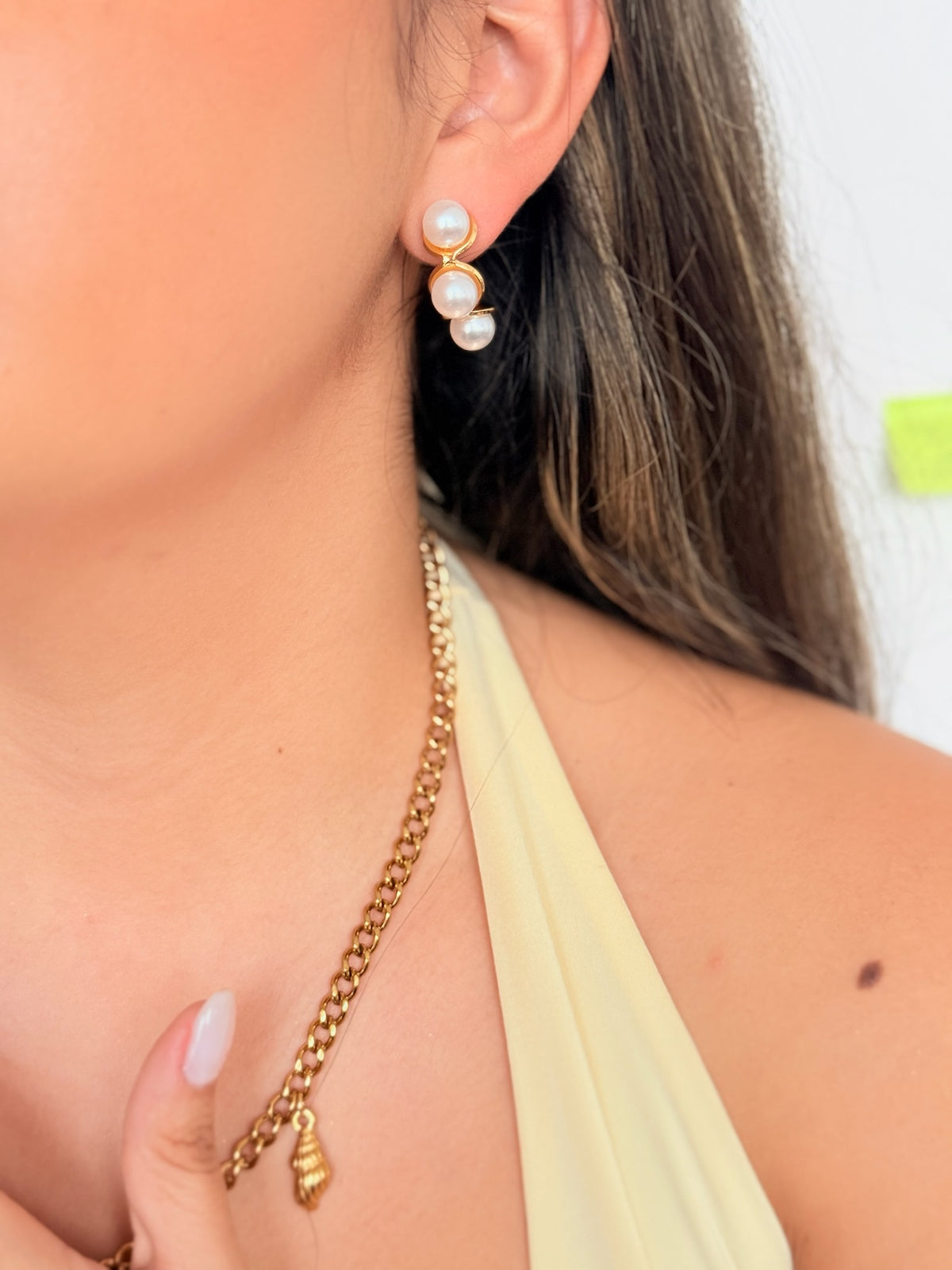 Aretes perlados