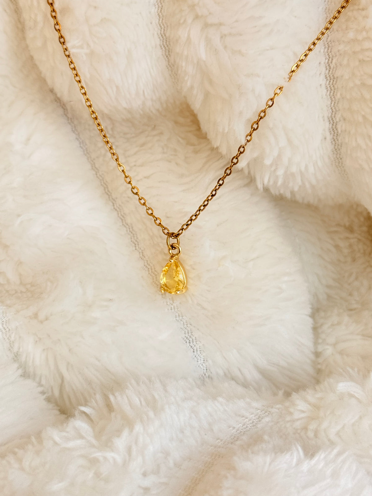 Cadena gota Golden