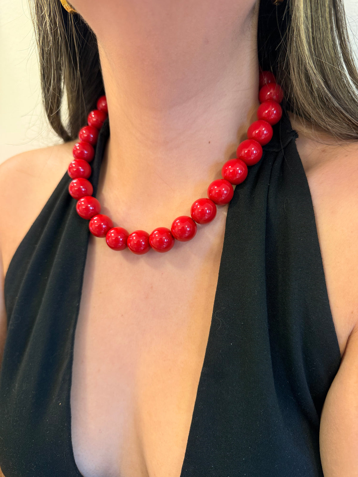 Collar de chicle rojo