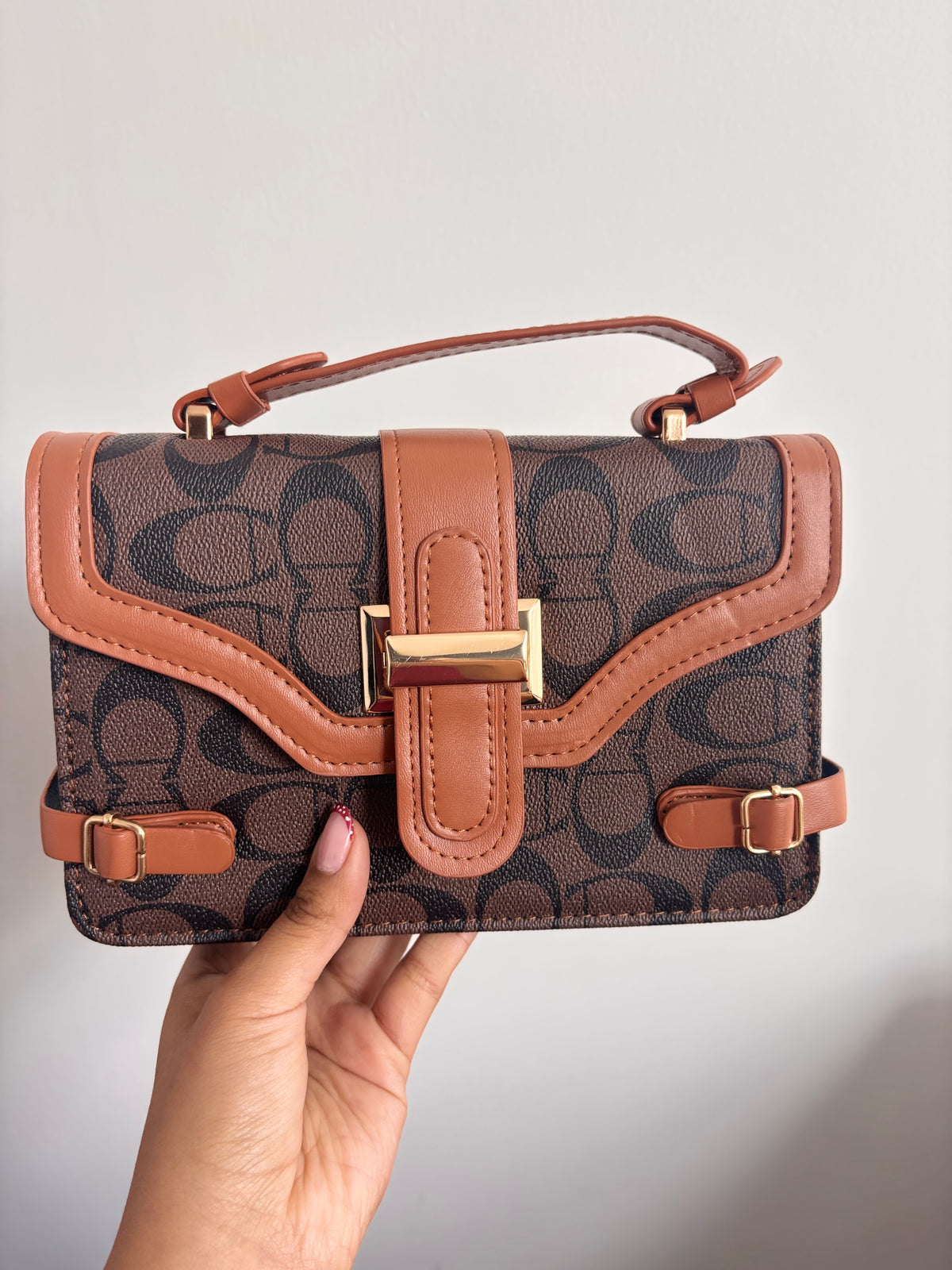Cofre coach moca
