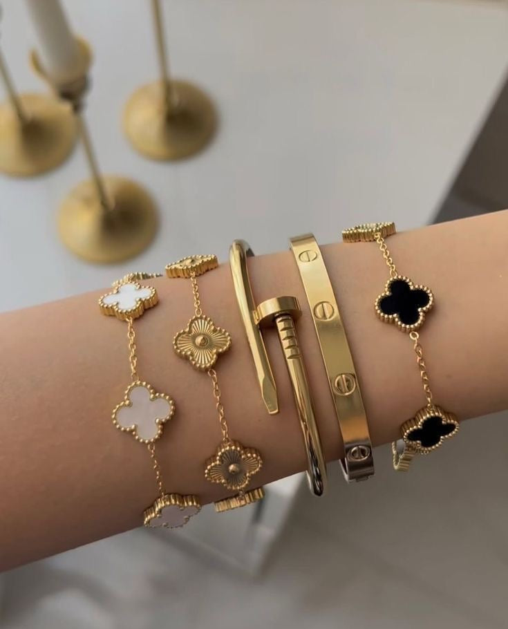Pulsera Clavo Dorado