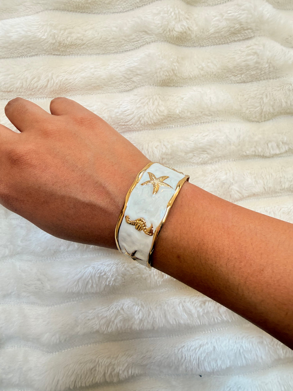 Brazalete marino blanco