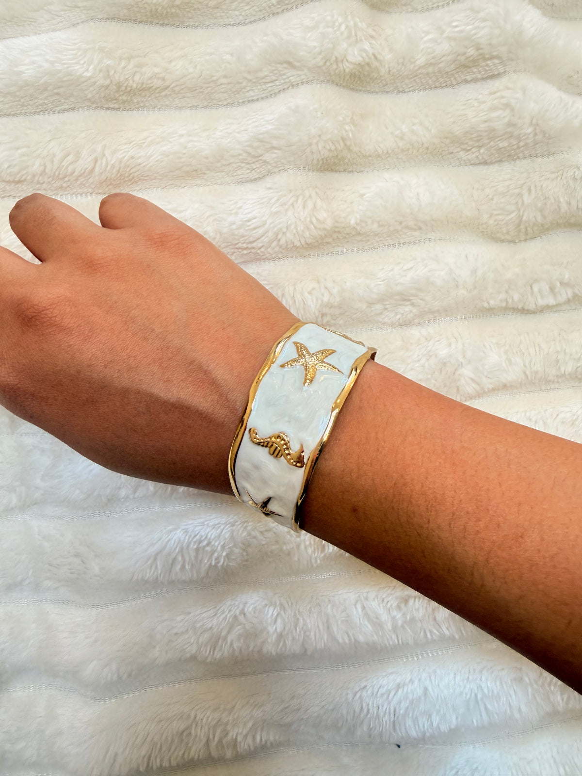Brazalete marino blanco