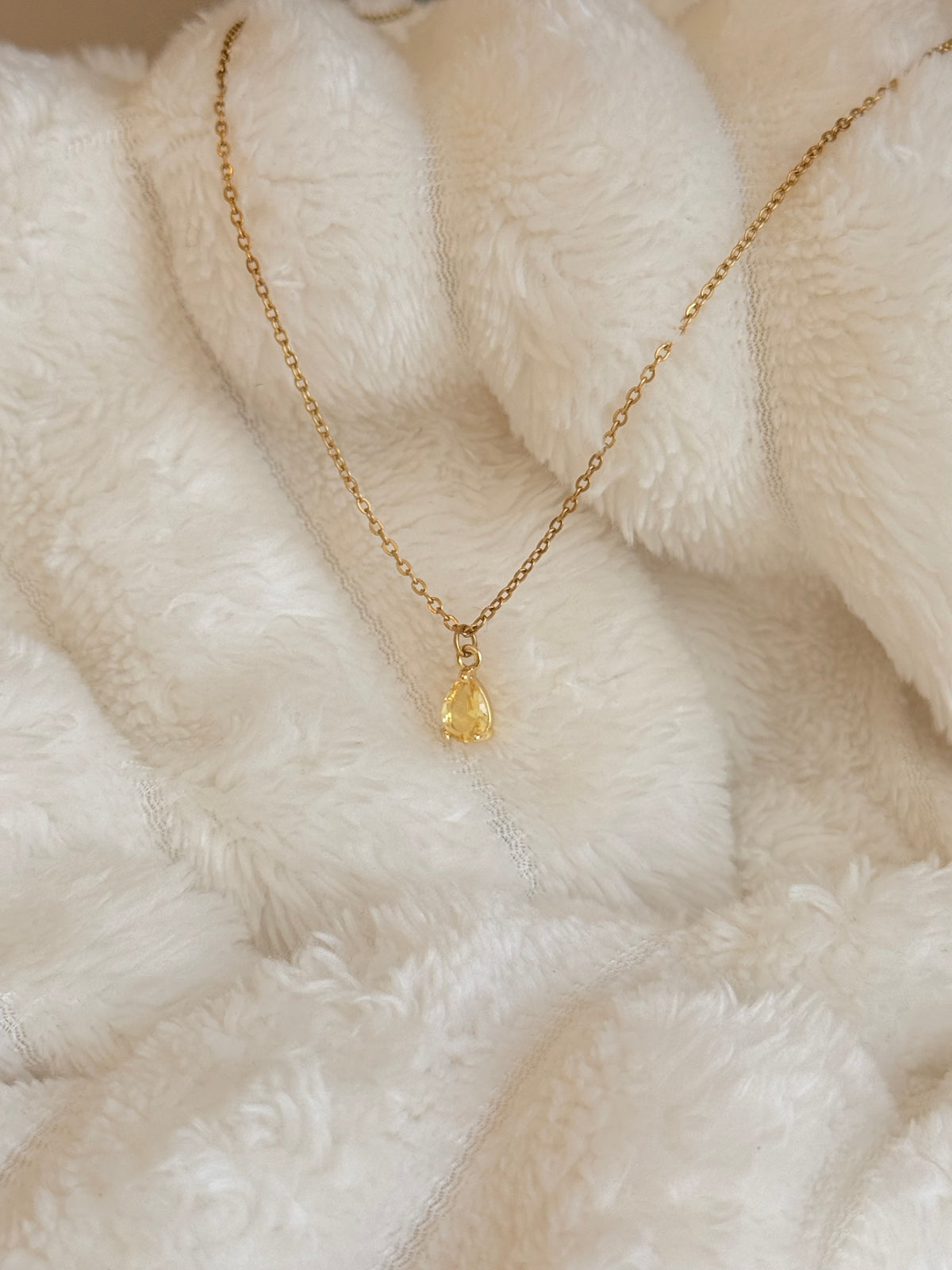 Cadena gota Golden