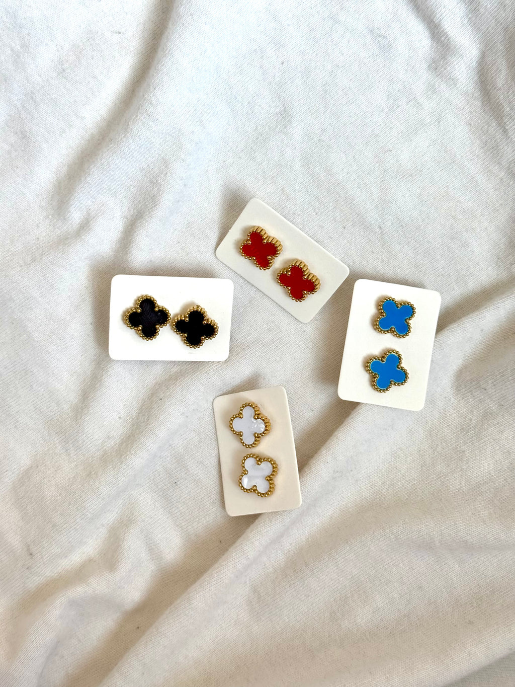 Aretes VCA negros