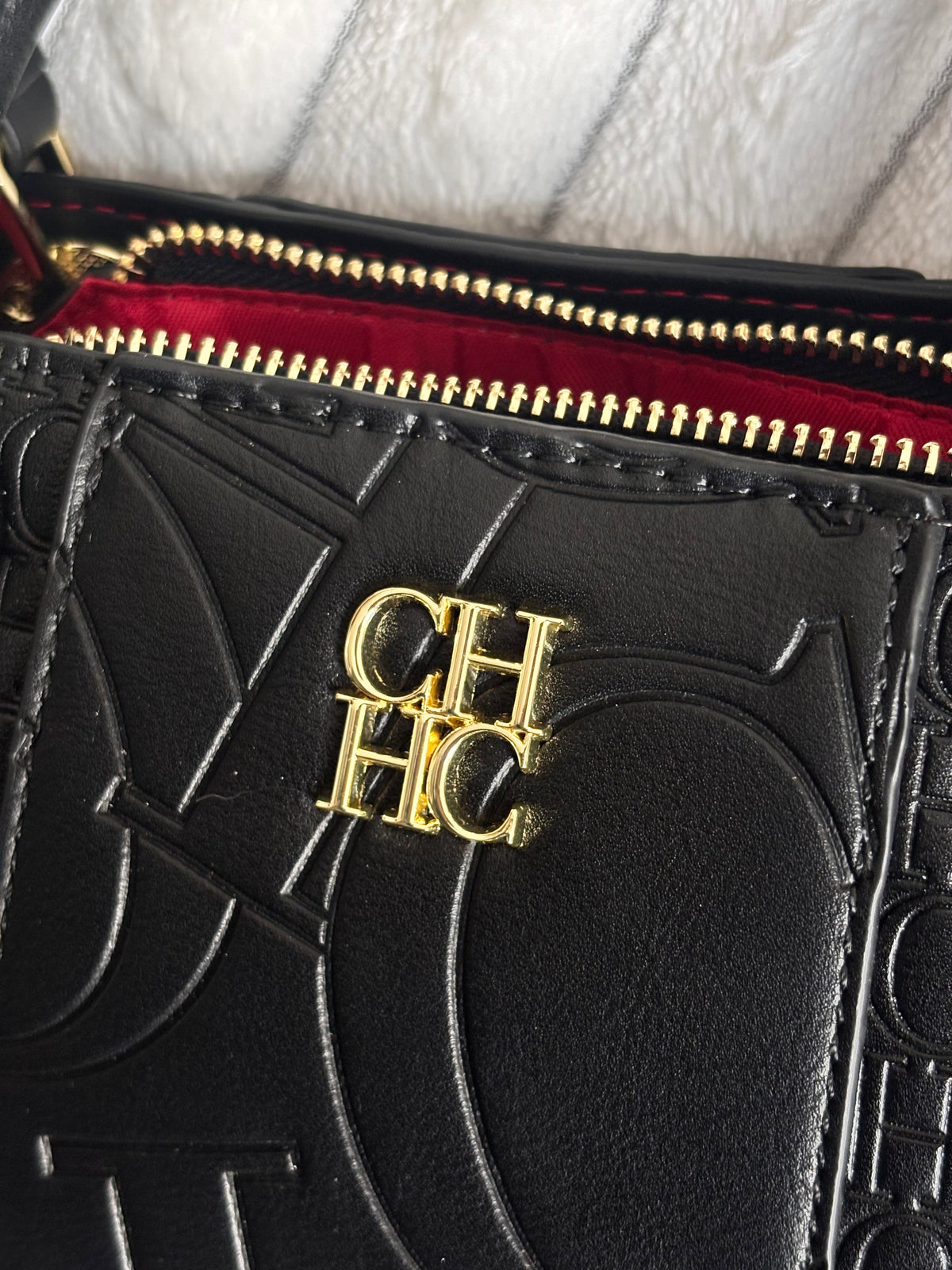 Cartera CH oscura
