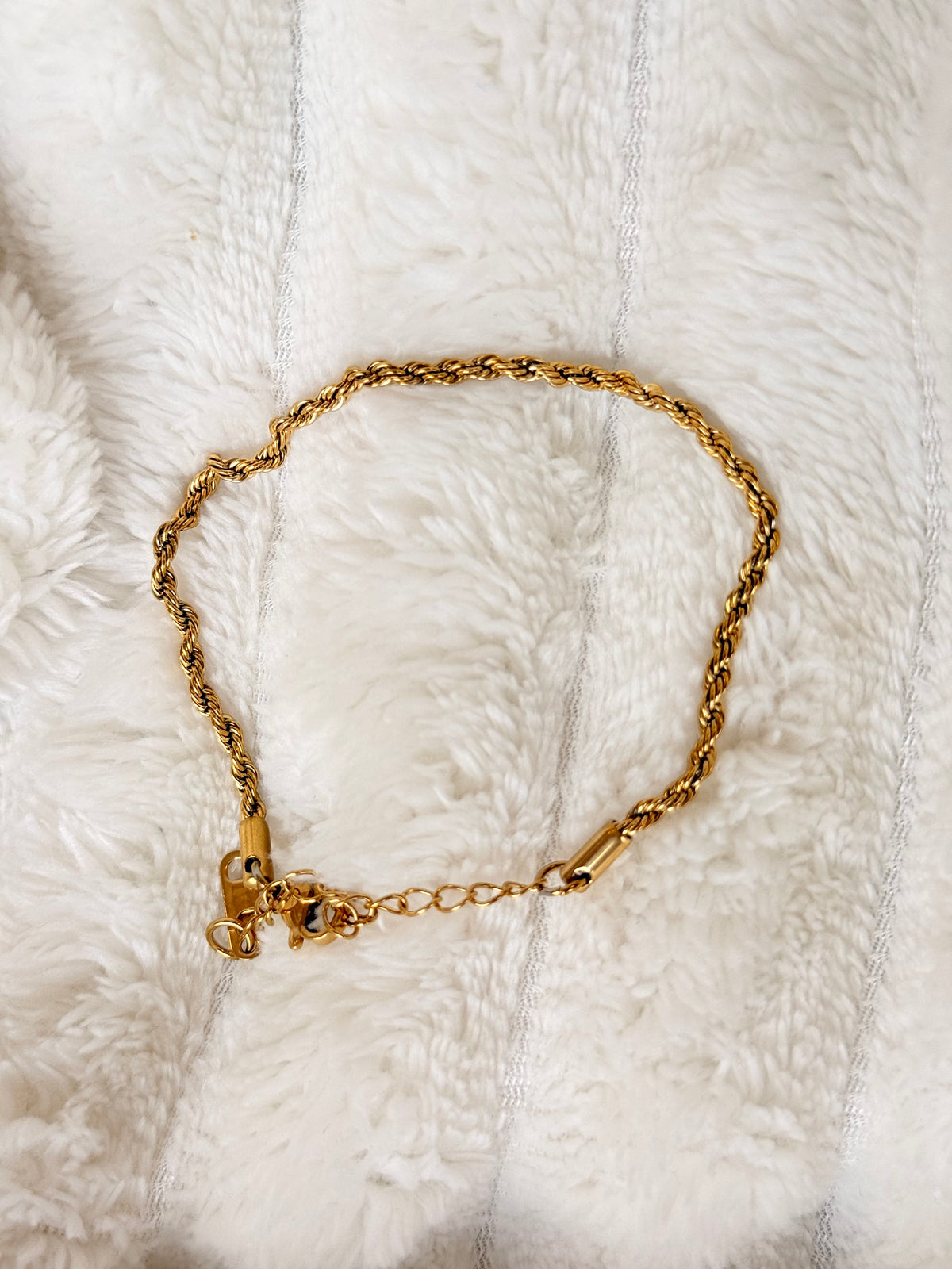 Pulsera cordón dorado