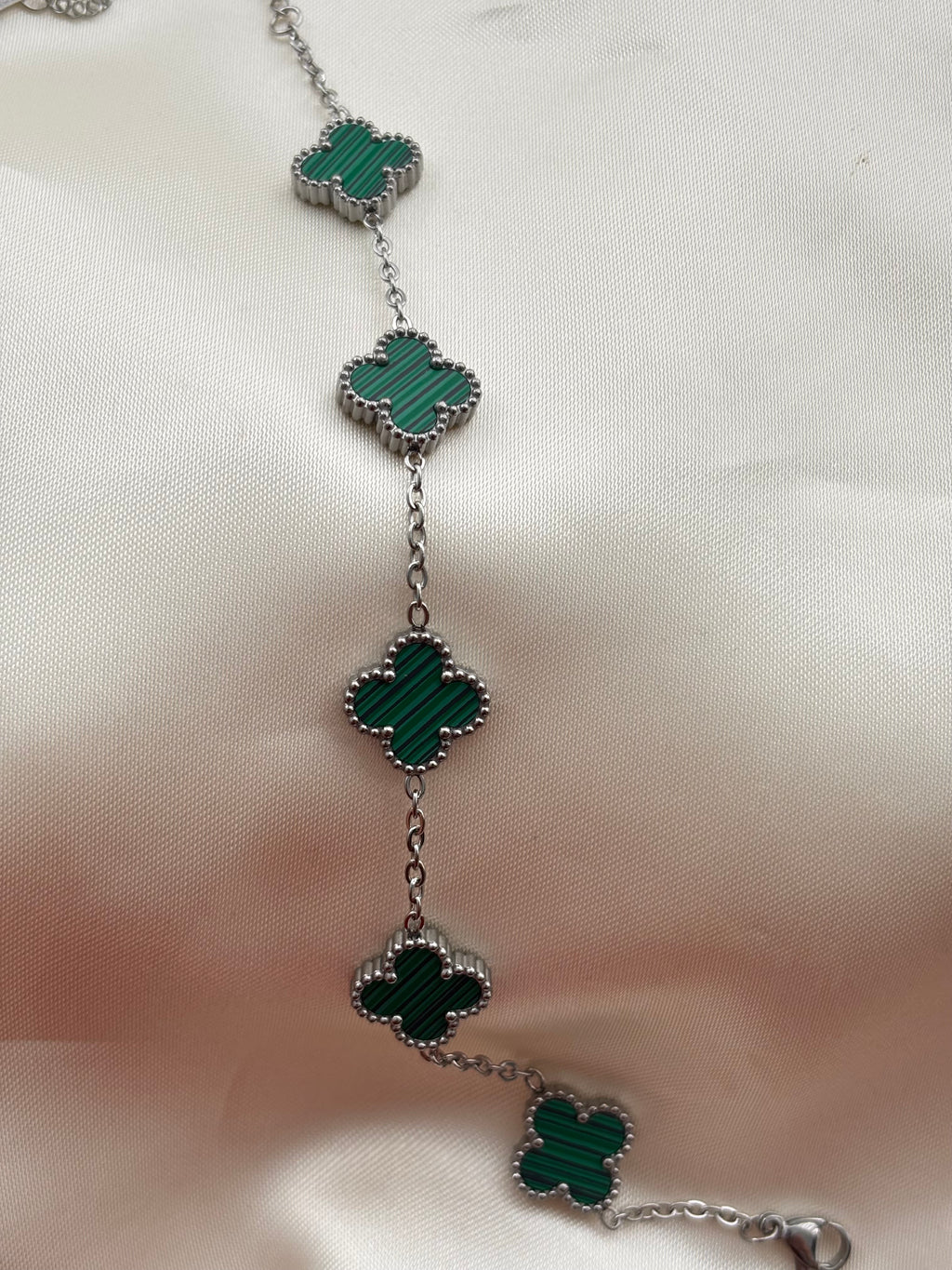 Pulsera VCA plateada verde