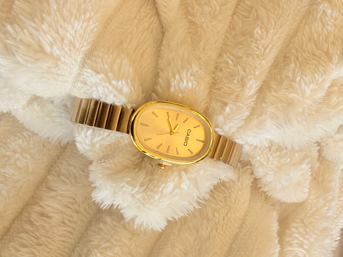 Reloj Casio cara dorada