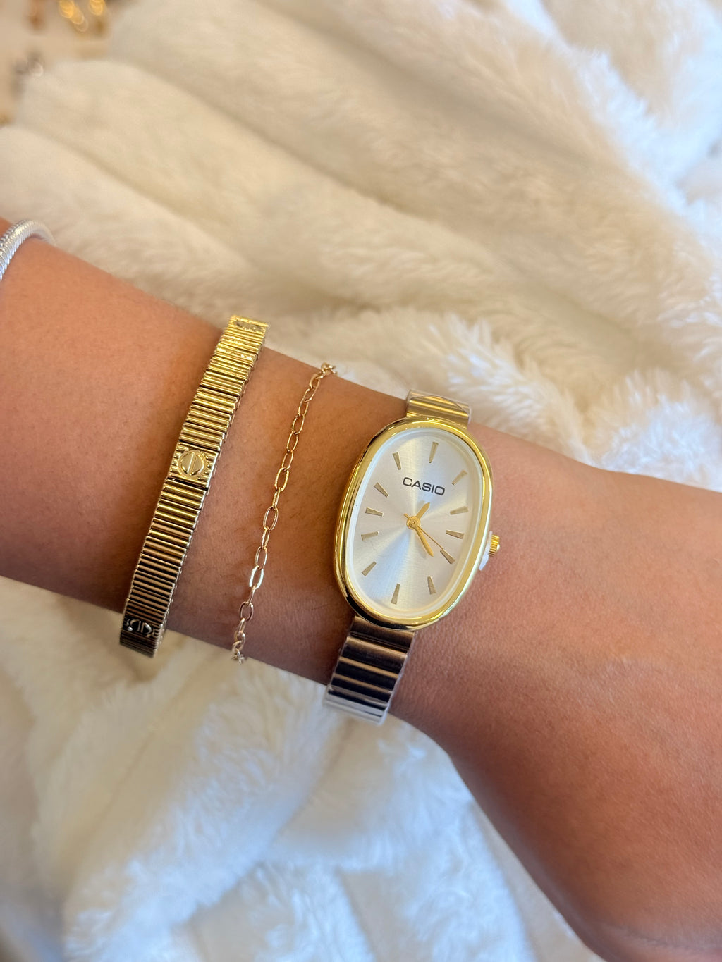 Reloj Casio cara blanca