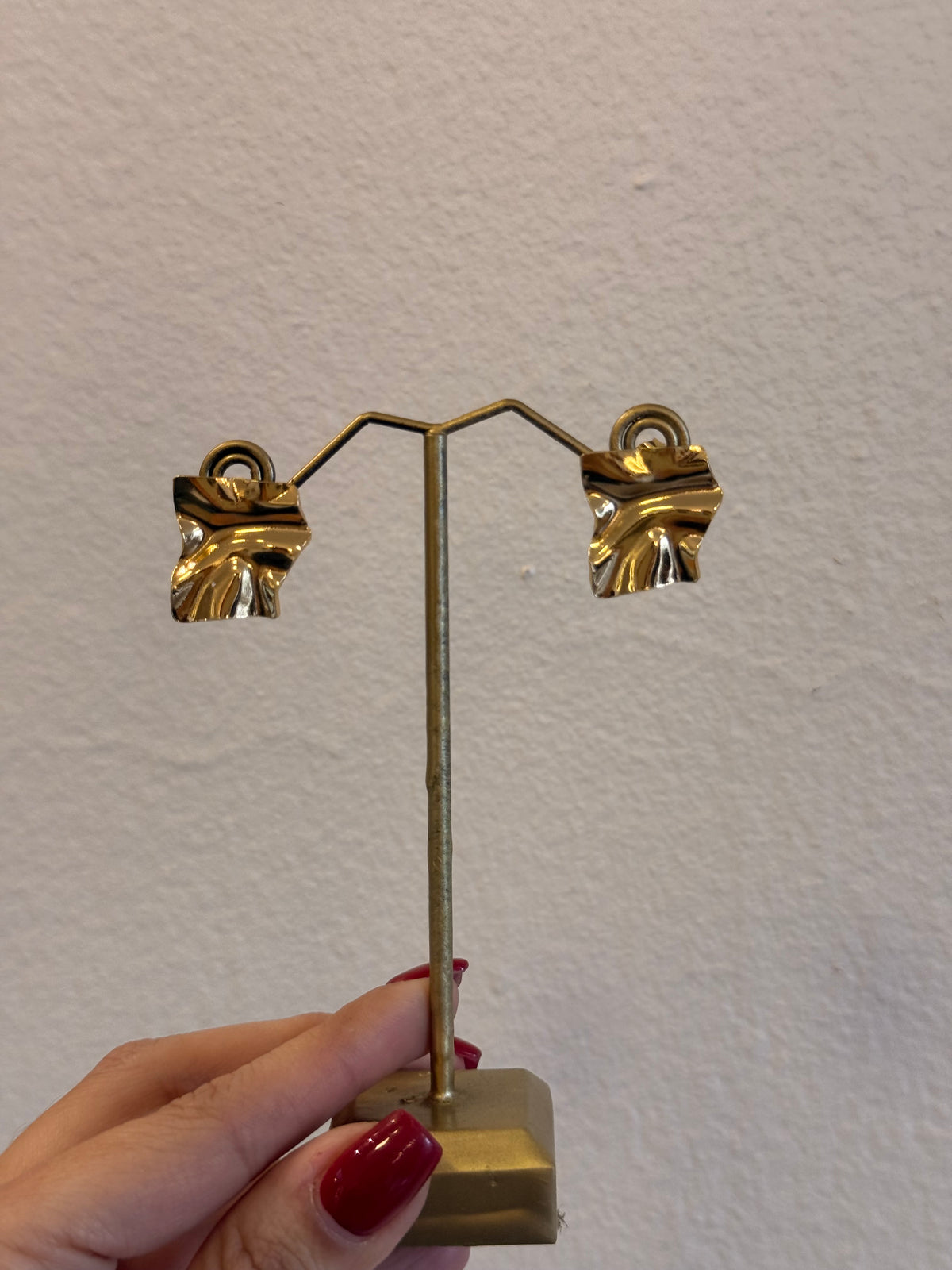 Aretes cuadrado irregular
