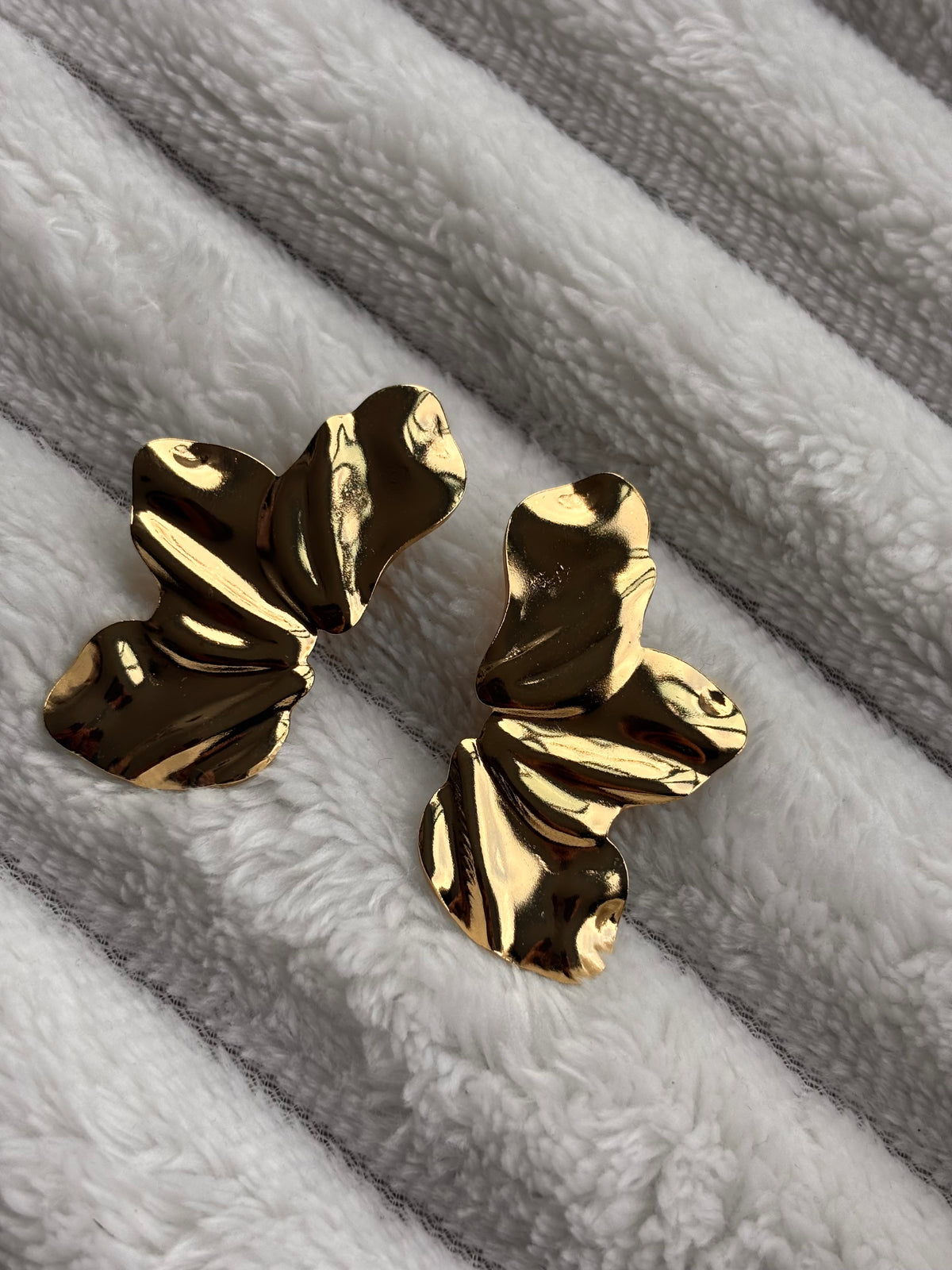 Aretes flor irregular